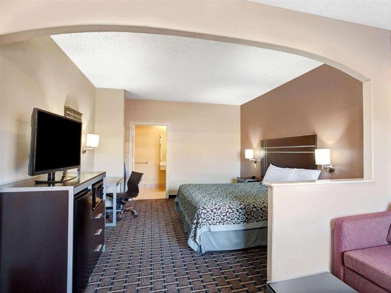 Days Inn & Suites By Wyndham Houston North - Spring Ngoại thất bức ảnh