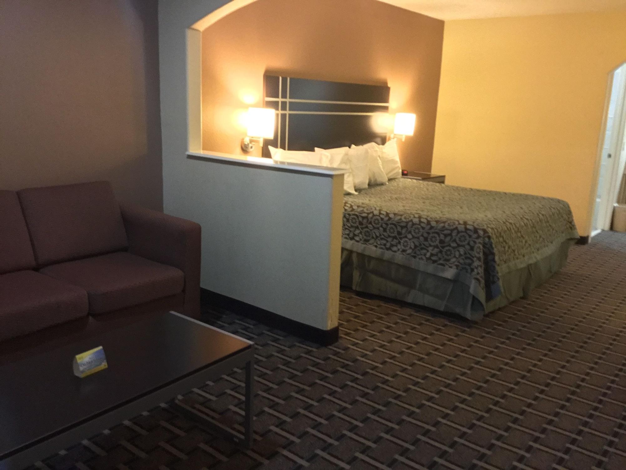 Days Inn & Suites By Wyndham Houston North - Spring Ngoại thất bức ảnh