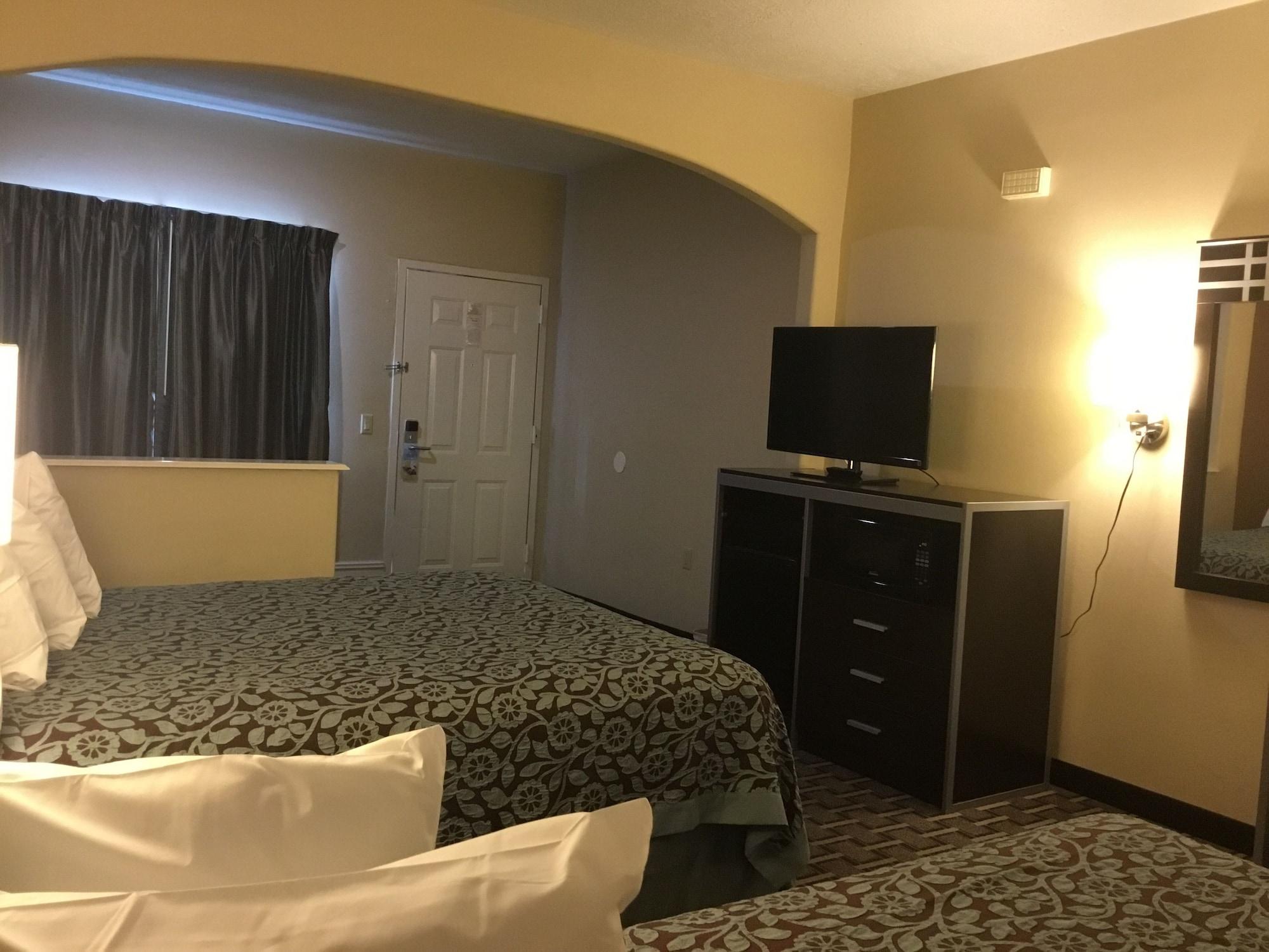 Days Inn & Suites By Wyndham Houston North - Spring Ngoại thất bức ảnh