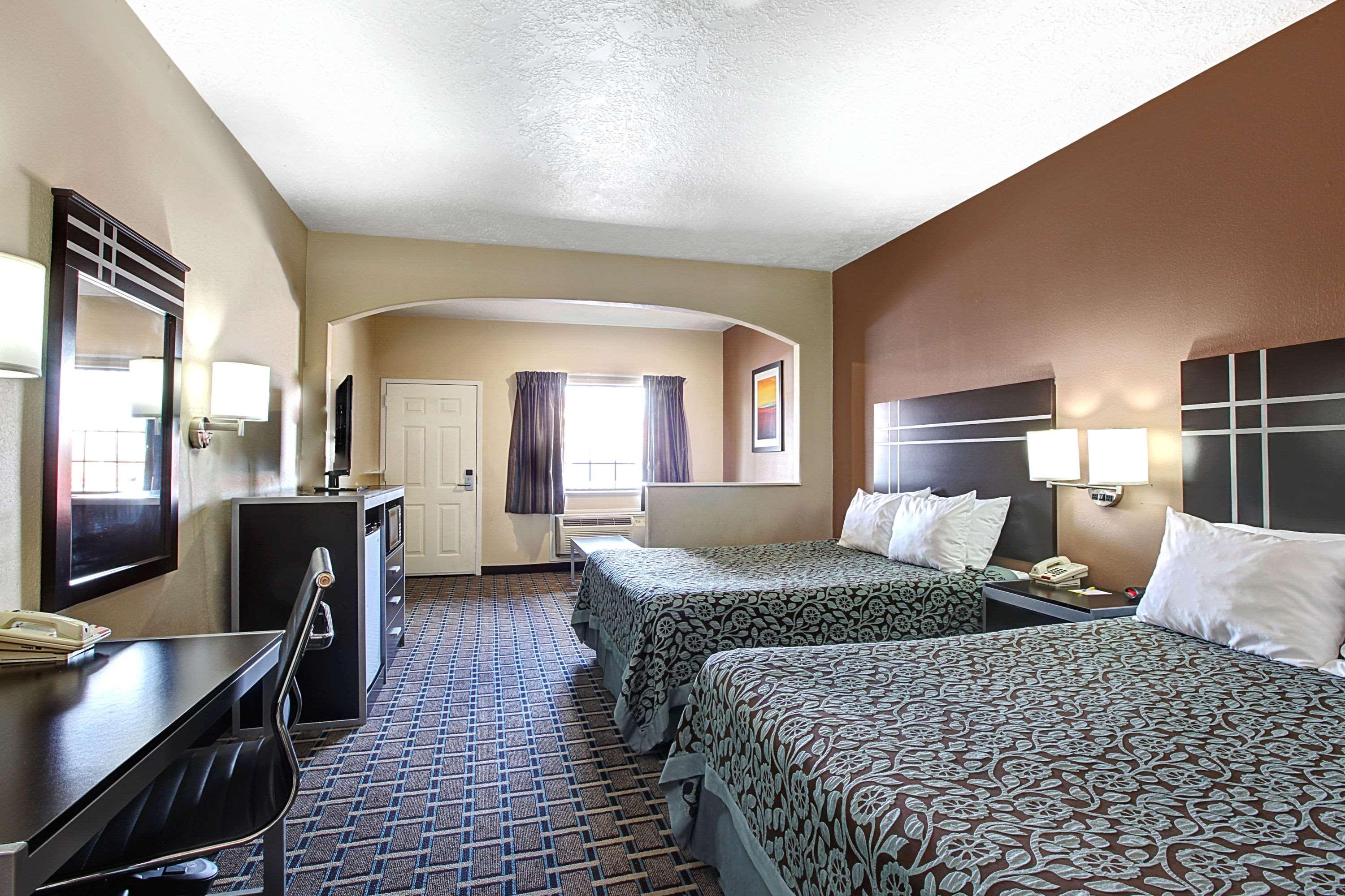 Days Inn & Suites By Wyndham Houston North - Spring Ngoại thất bức ảnh
